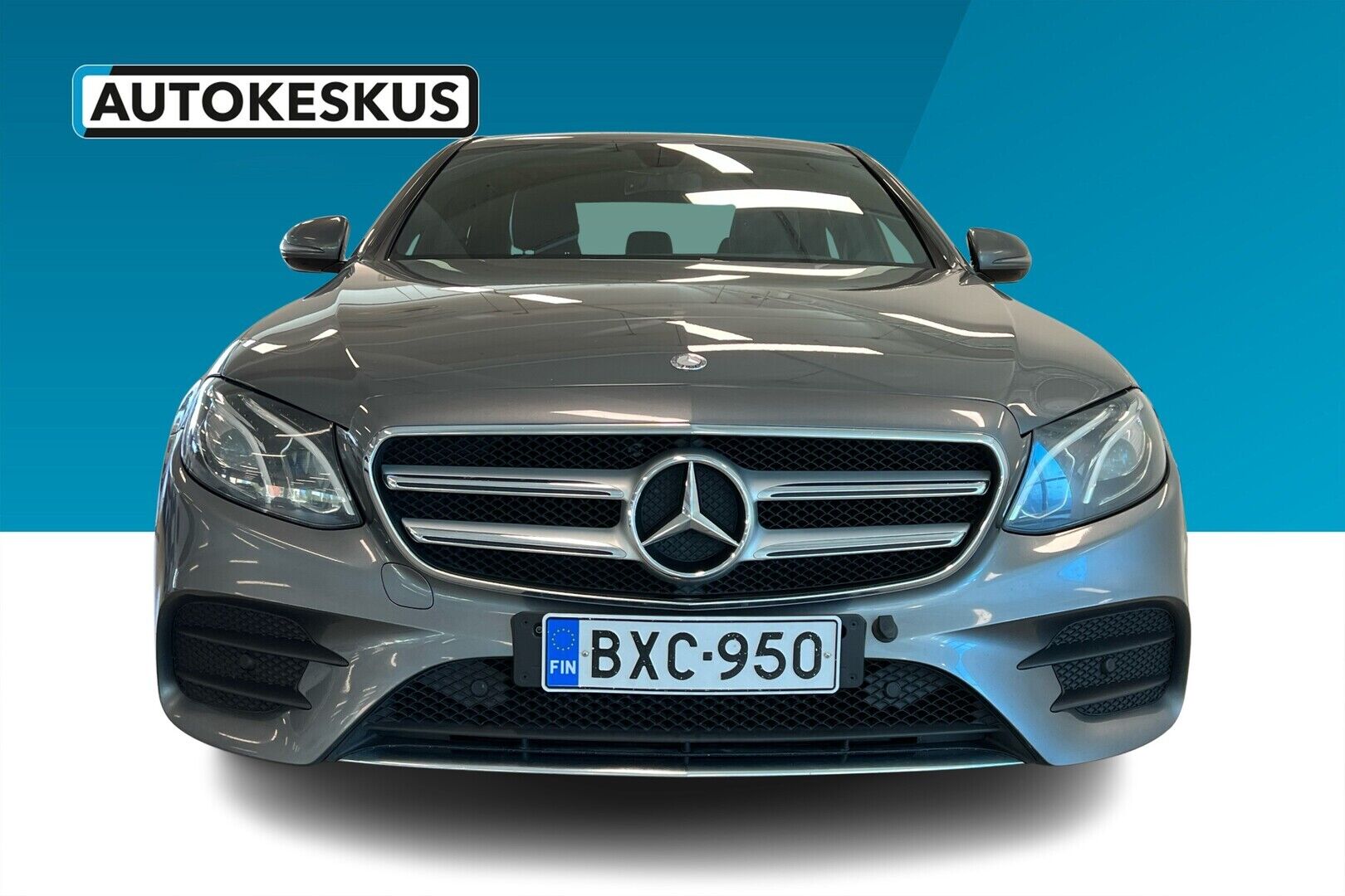 Mercedes-Benz E iso kuva 4