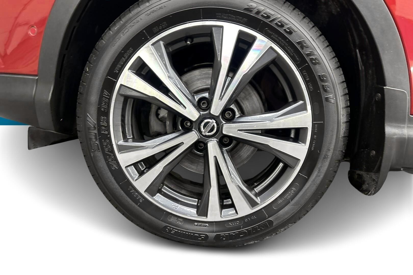 Nissan Qashqai iso kuva 13