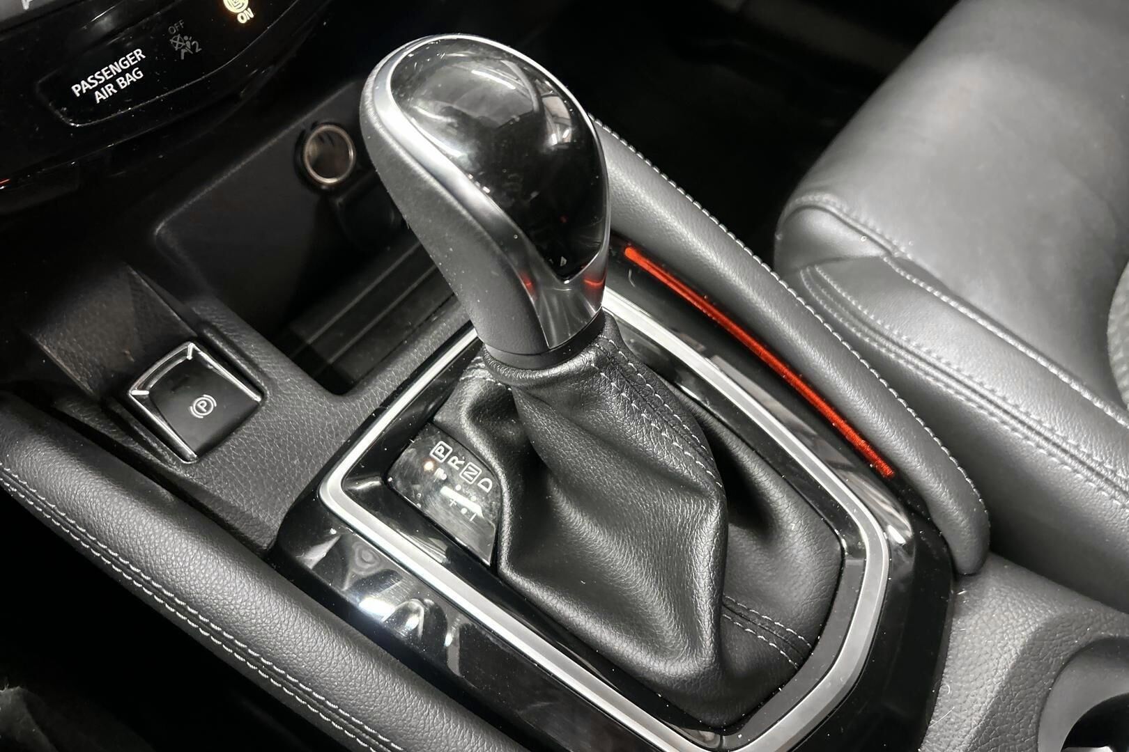Nissan Qashqai iso kuva 16