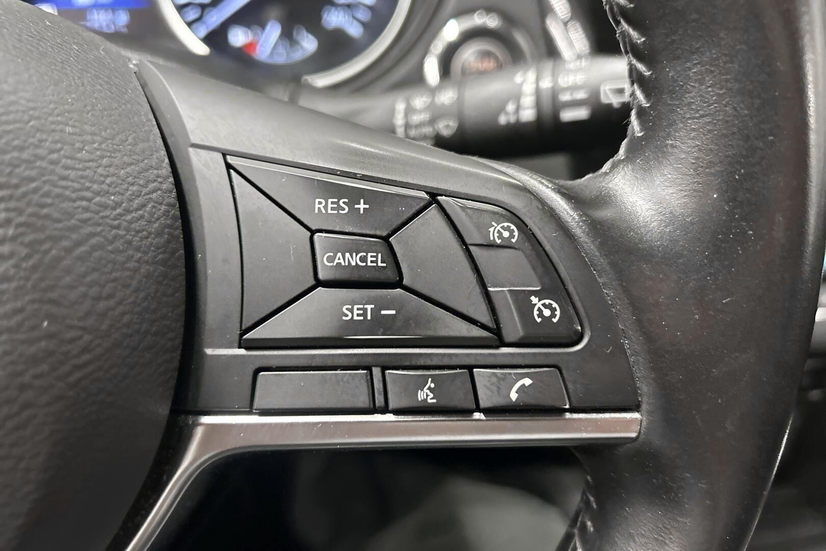 Nissan Qashqai iso kuva 17