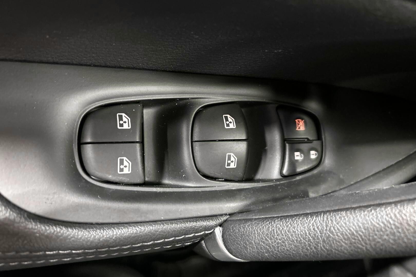 Nissan Qashqai iso kuva 19