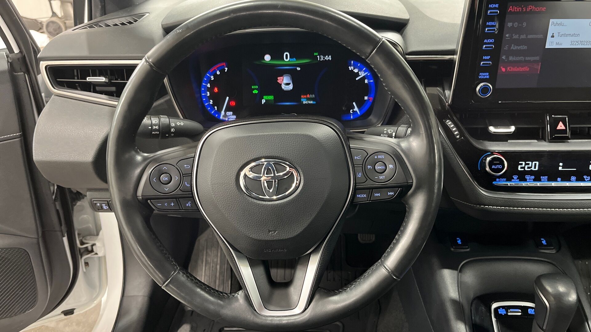 Toyota Corolla iso kuva 11