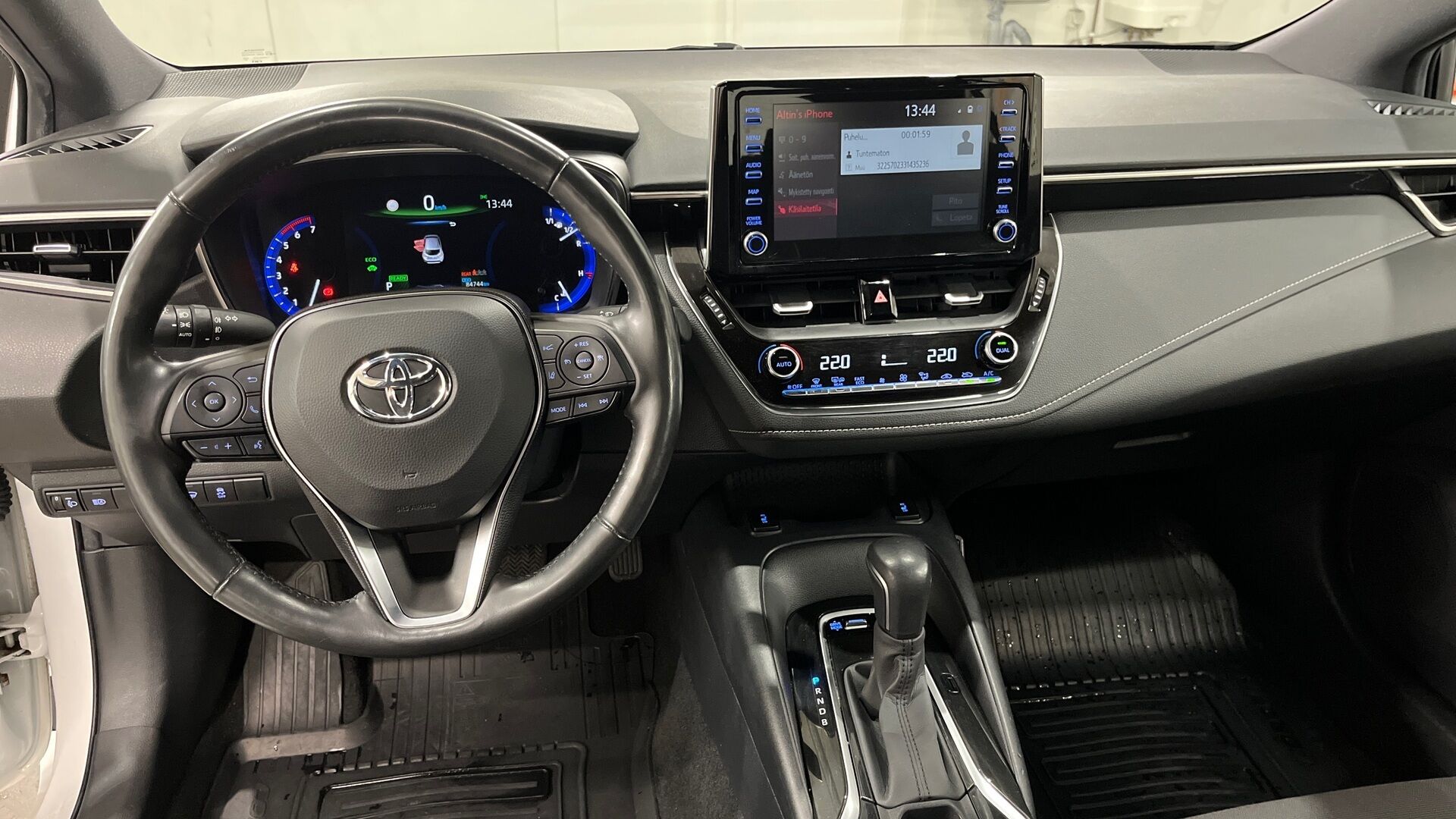 Toyota Corolla iso kuva 9