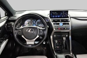 Lexus NX esikatselu 1