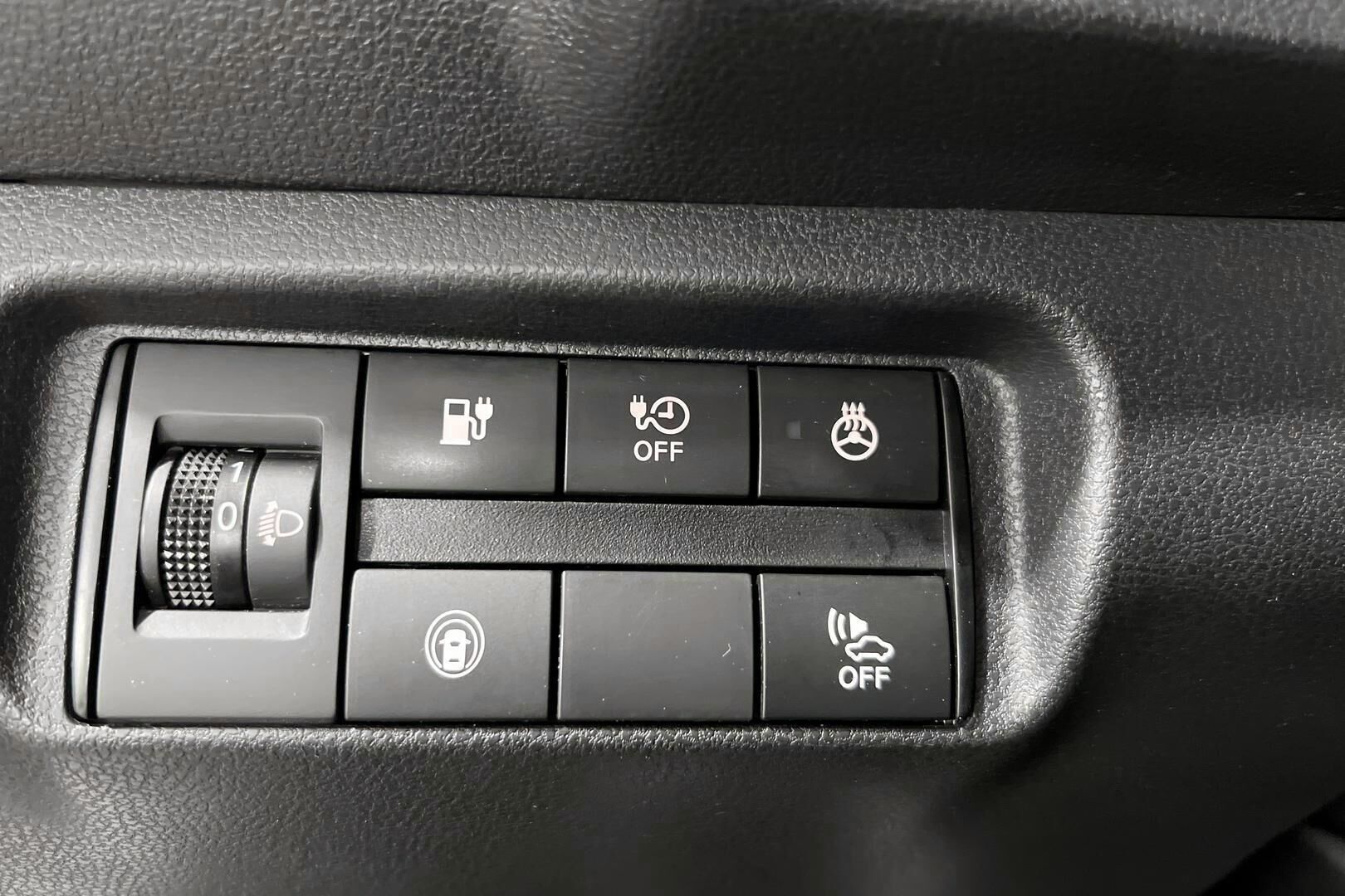 NISSAN Leaf iso kuva 8