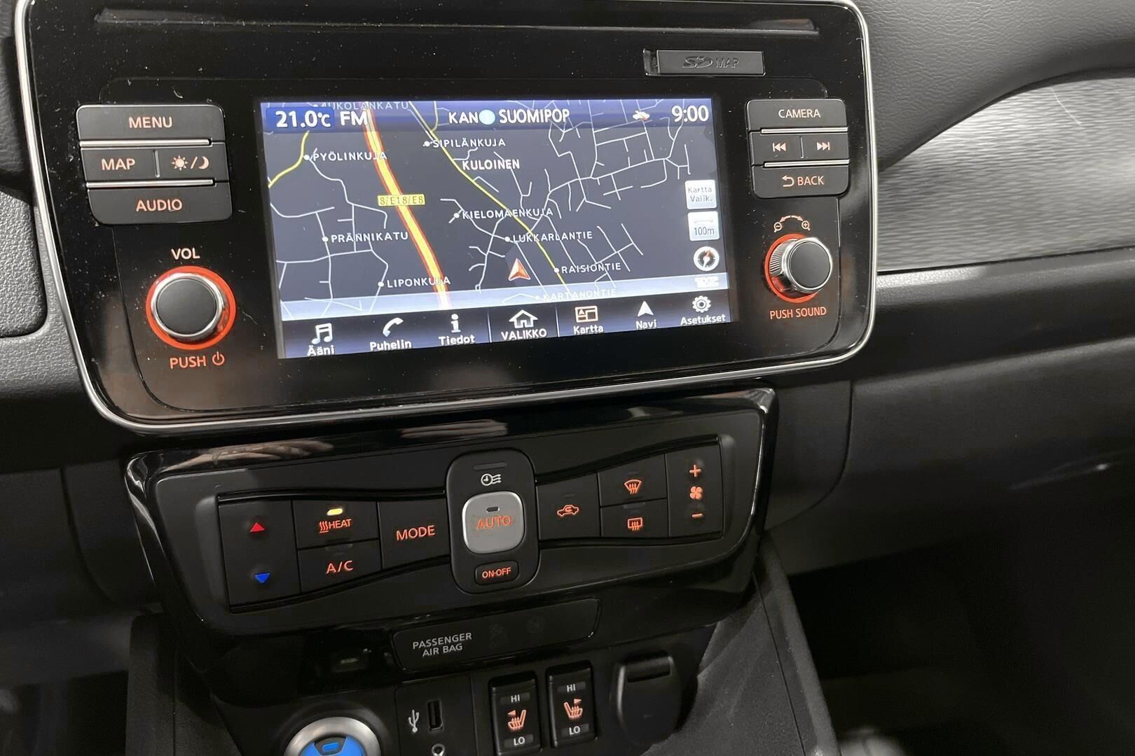 NISSAN Leaf iso kuva 12