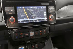 NISSAN Leaf esikatselu 12