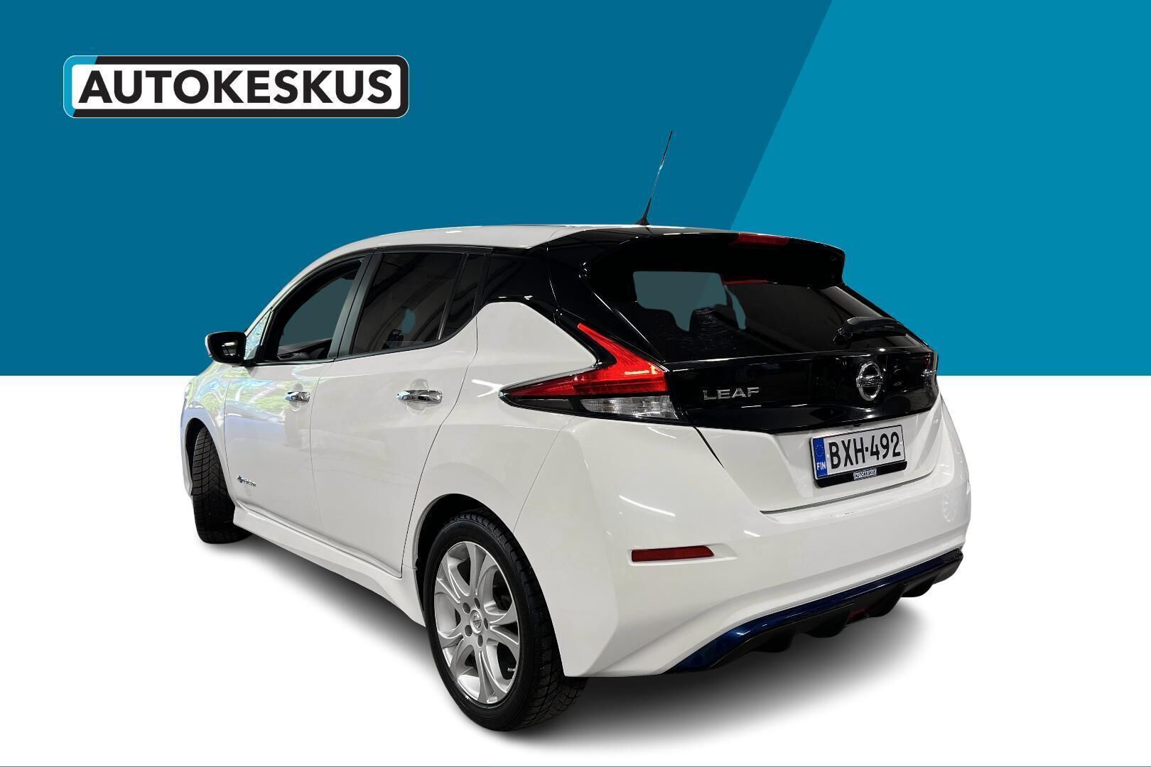 NISSAN Leaf iso kuva 16