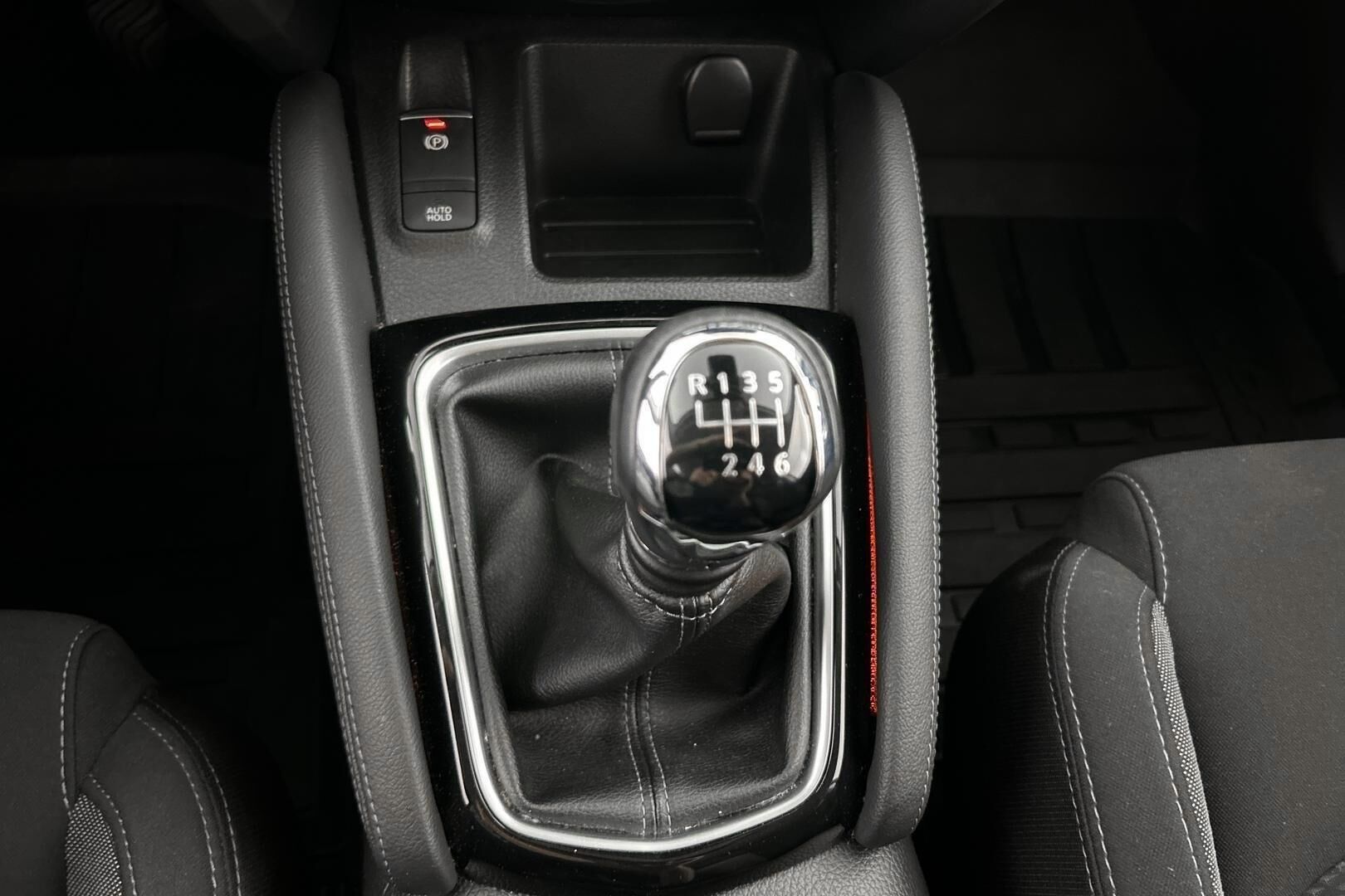 Nissan Qashqai iso kuva 22