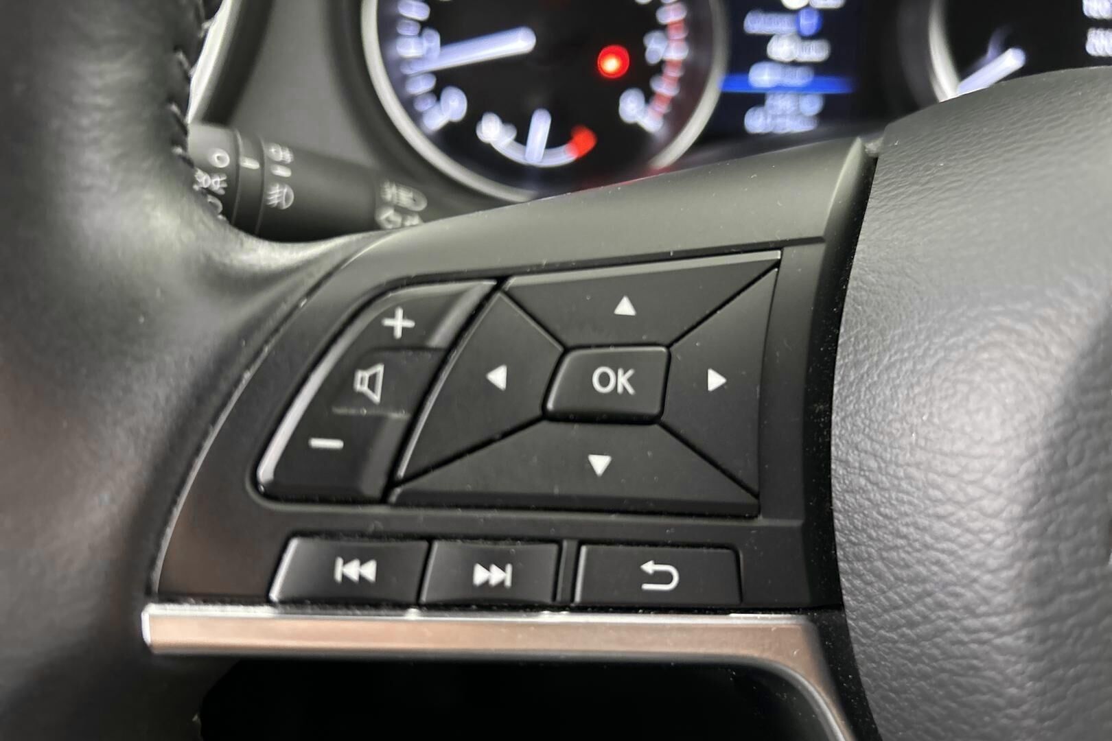 Nissan Qashqai iso kuva 25