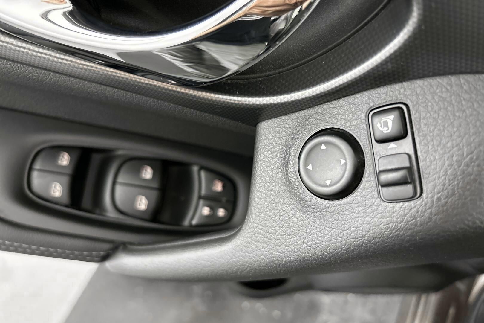 Nissan Qashqai iso kuva 28