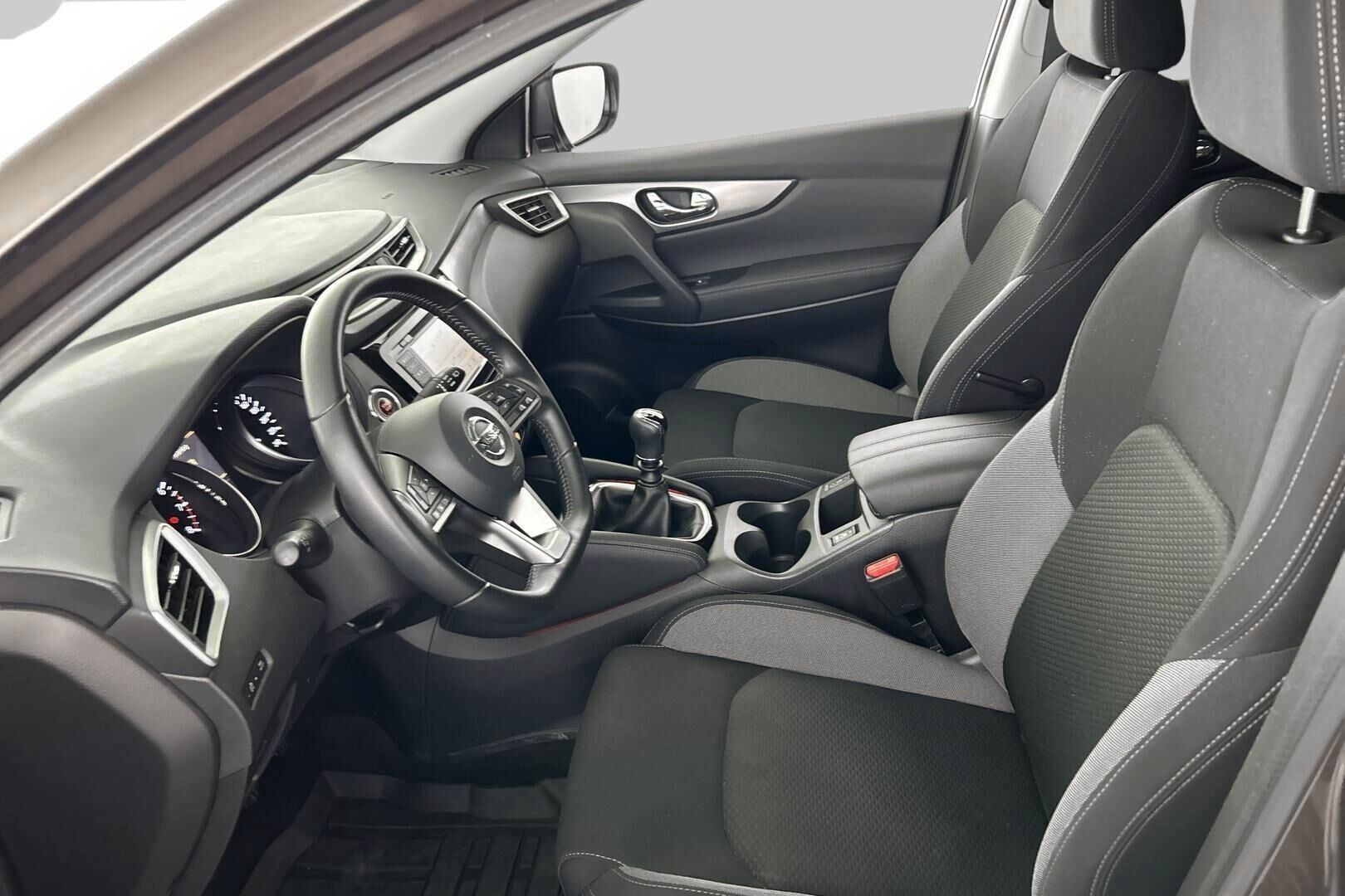 Nissan Qashqai iso kuva 9