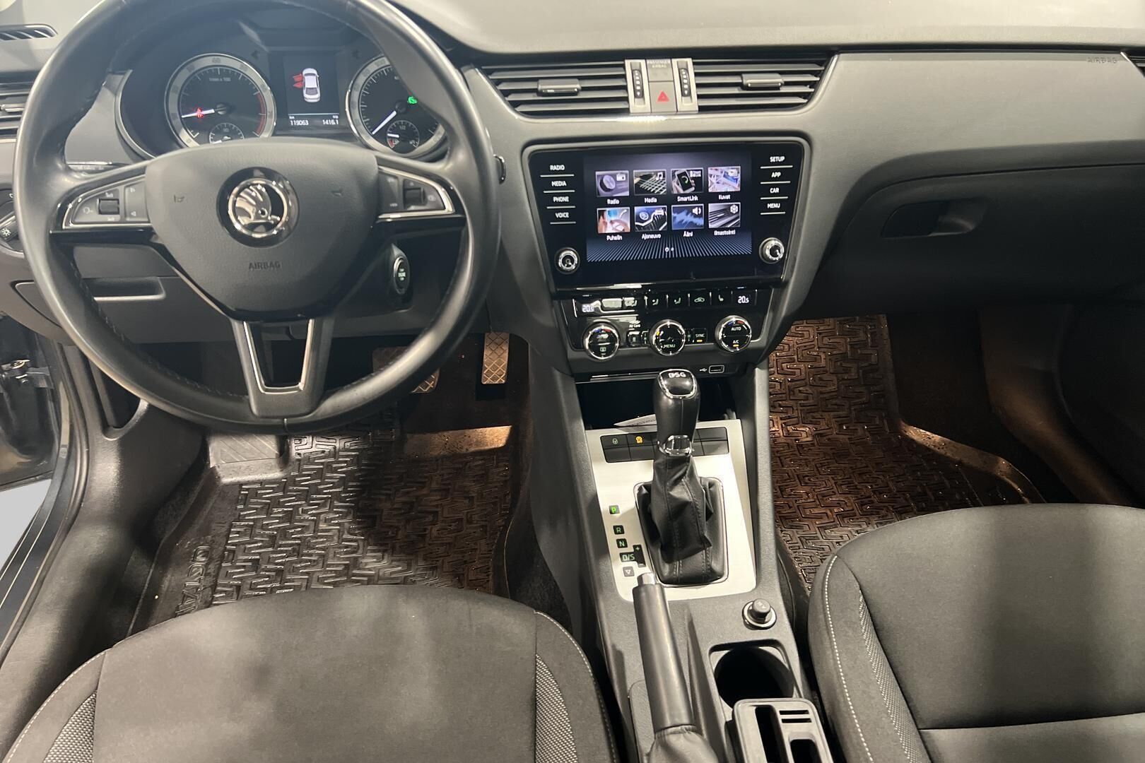 Skoda Octavia iso kuva 9