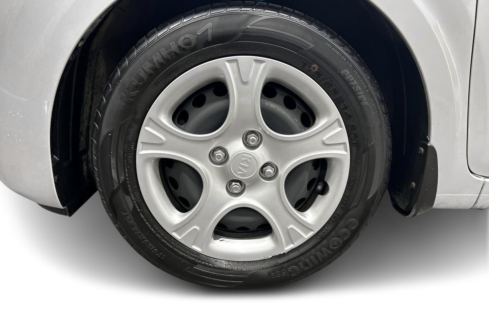 Kia Picanto iso kuva 11