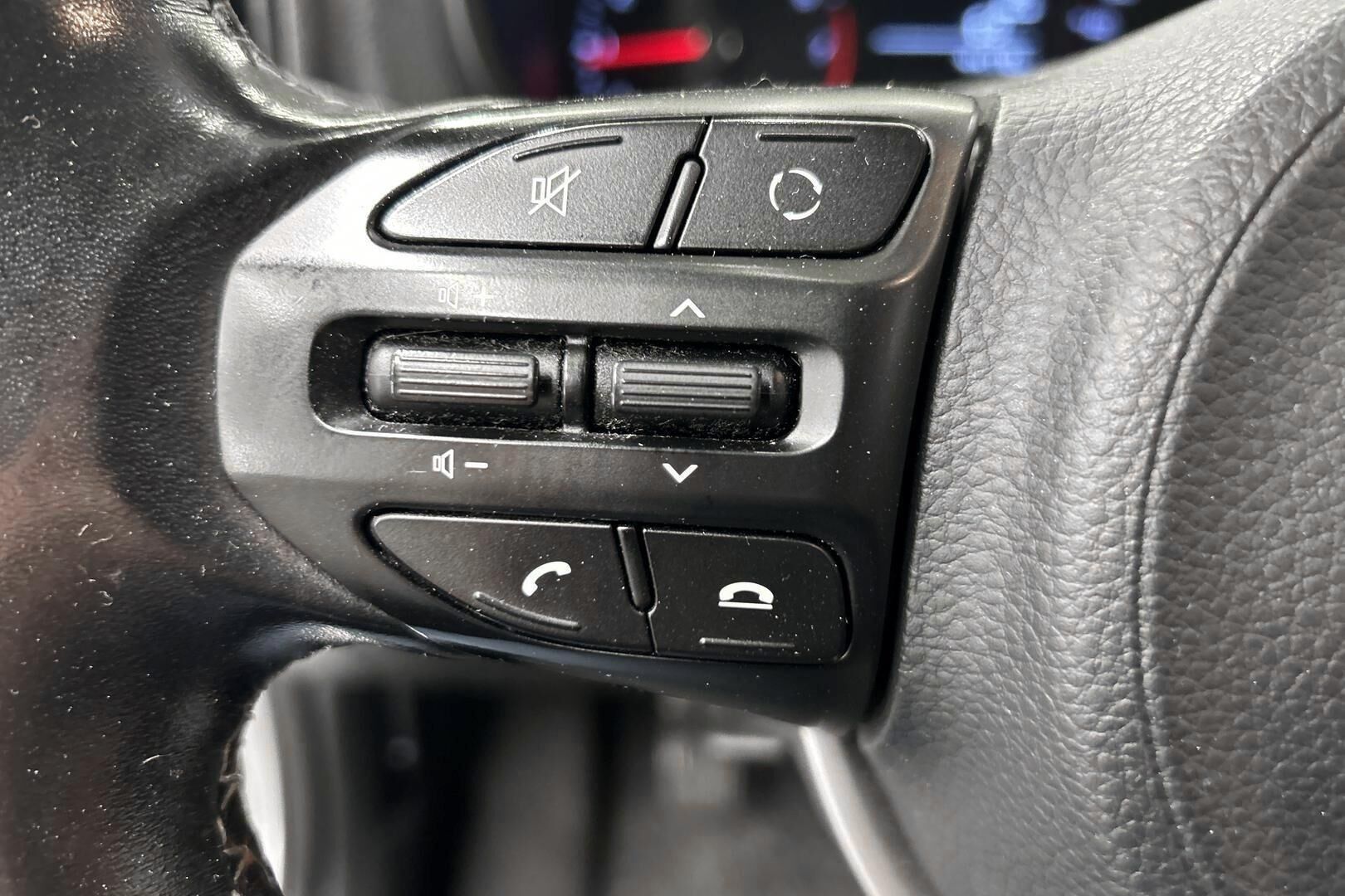 Kia Picanto iso kuva 12