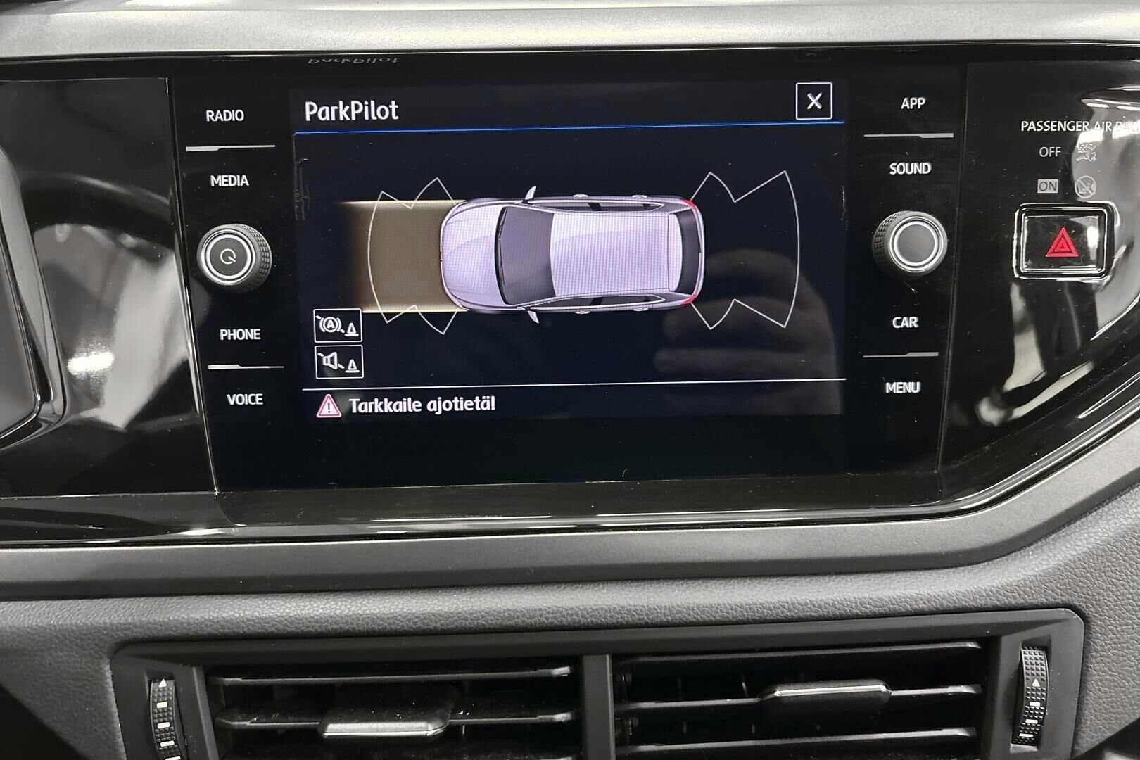 Volkswagen Polo iso kuva 16