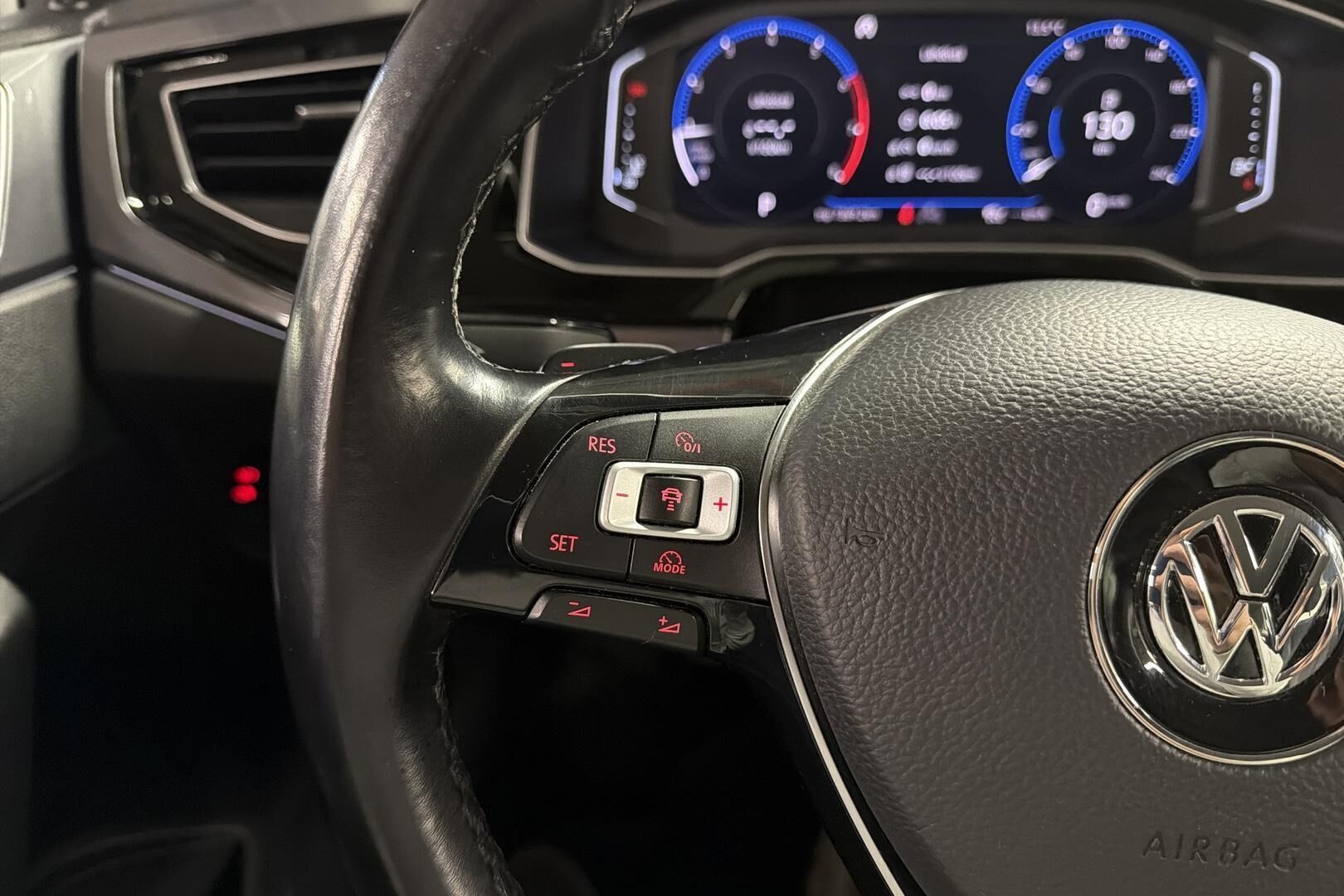 Volkswagen Polo iso kuva 13