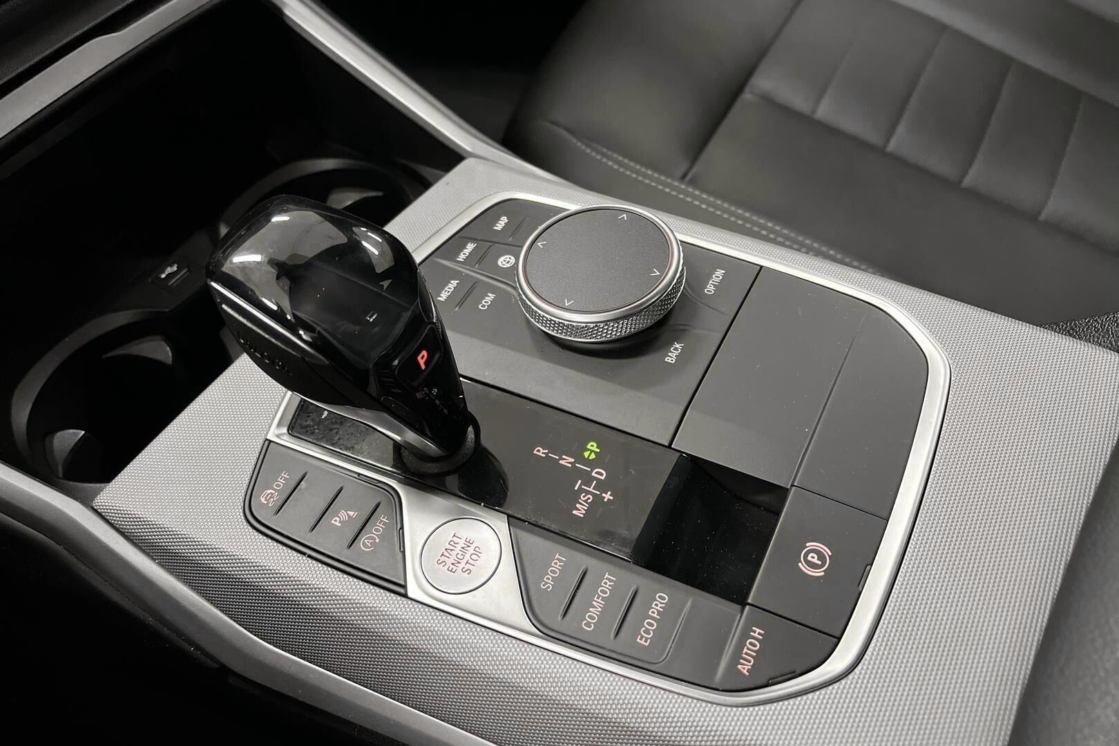 BMW 3-sarja iso kuva 12