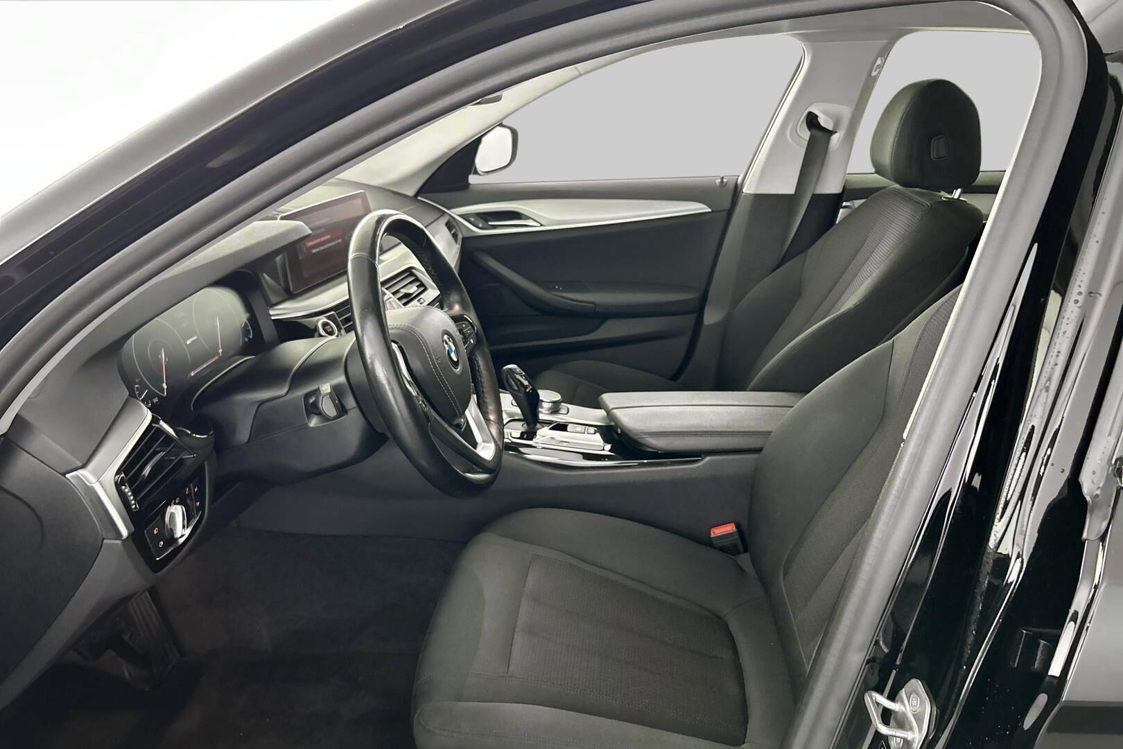 BMW 5-sarja iso kuva 23
