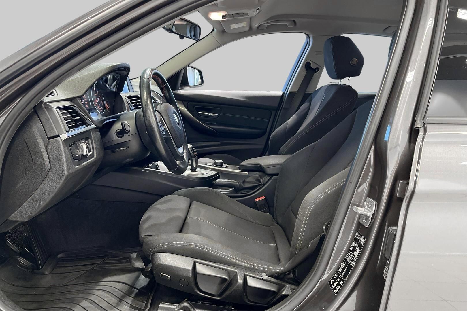 BMW 5-sarja iso kuva 24