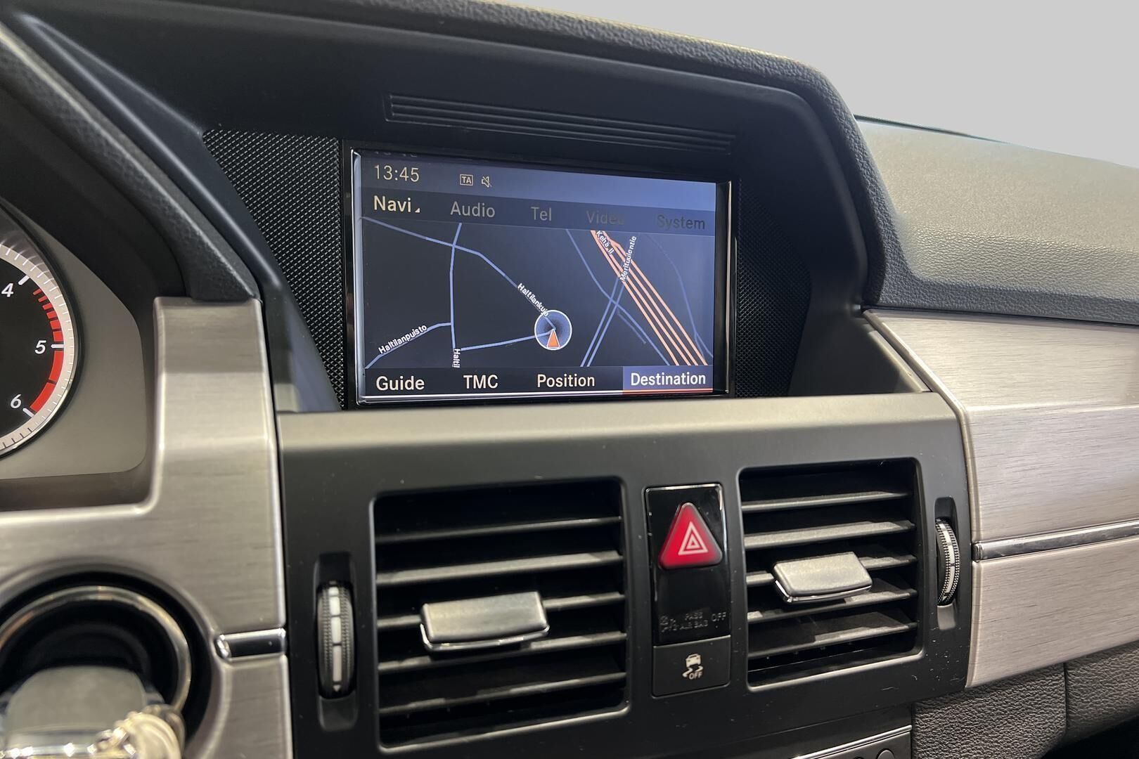 Mercedes-Benz GLK iso kuva 15