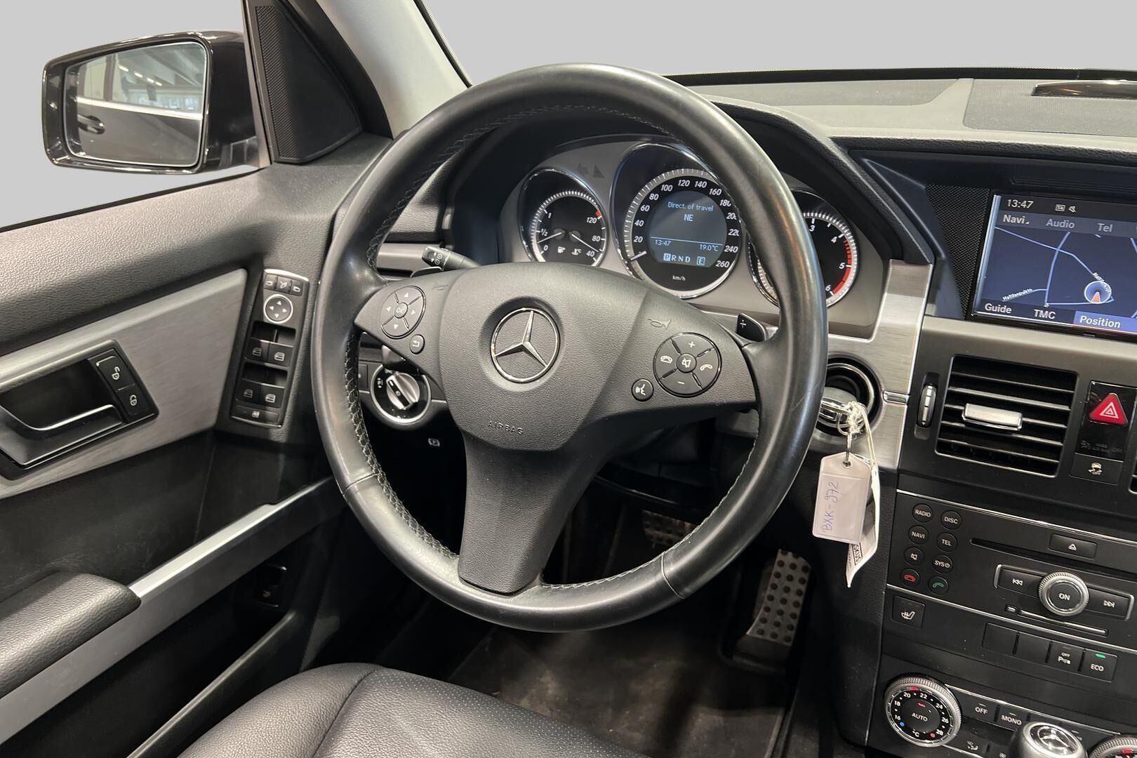 Mercedes-Benz GLK iso kuva 29