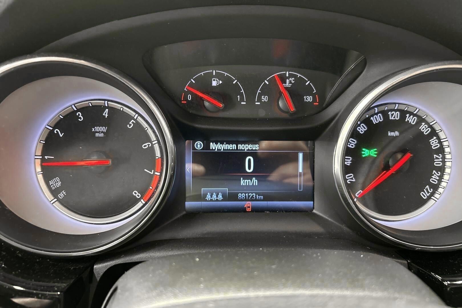 Opel Astra iso kuva 16