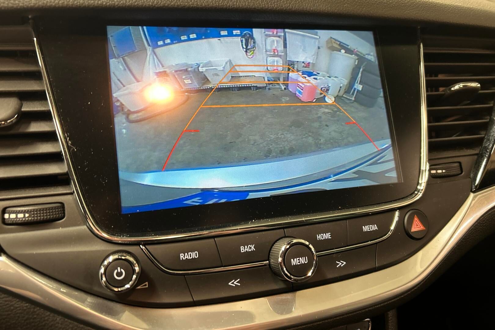 Opel Astra iso kuva 19