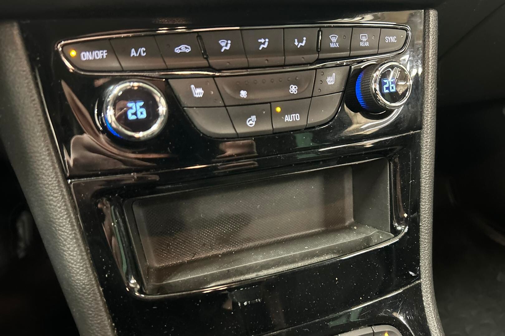 Opel Astra iso kuva 20