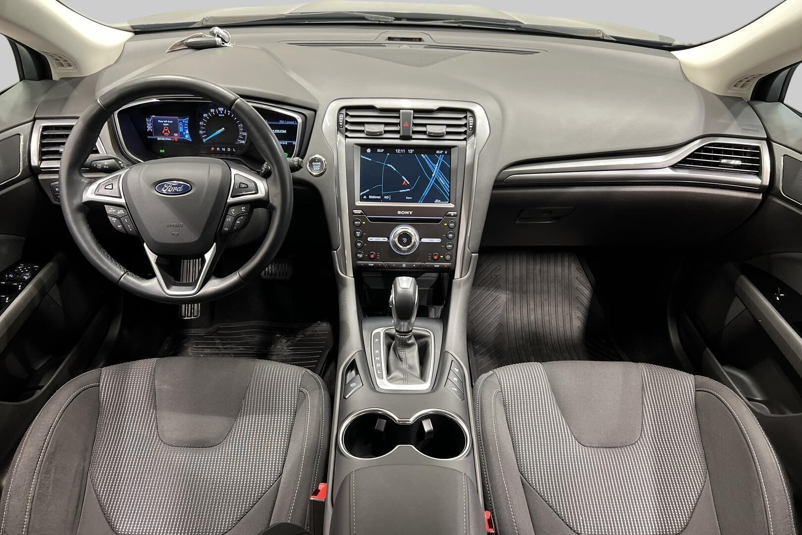 Ford Mondeo iso kuva 11