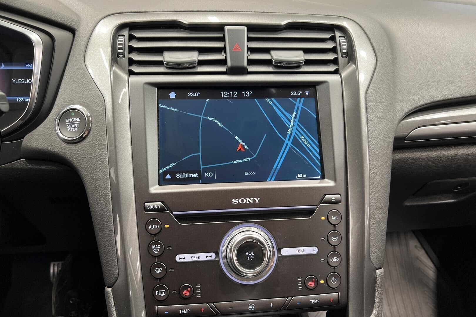 Ford Mondeo iso kuva 15