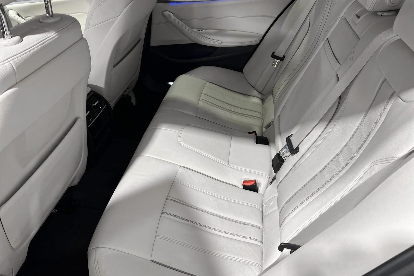 BMW 5-sarja iso kuva 23