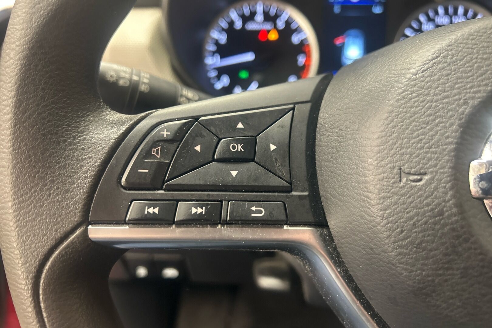 Nissan Micra iso kuva 11