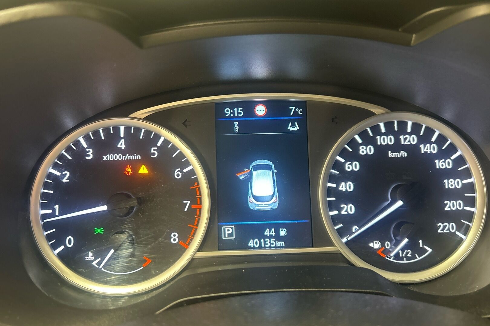 Nissan Micra iso kuva 12