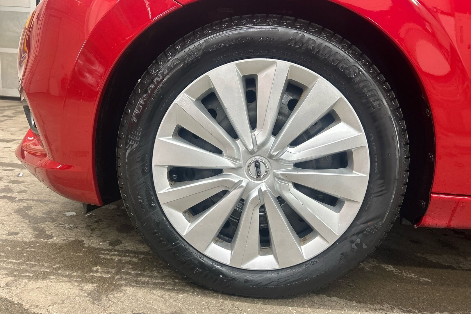 Nissan Micra iso kuva 15