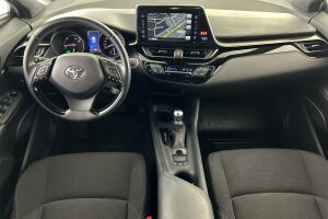 Toyota C-HR esikatselu 24