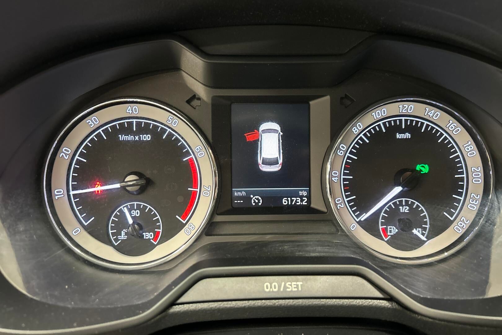 Skoda Octavia iso kuva 18