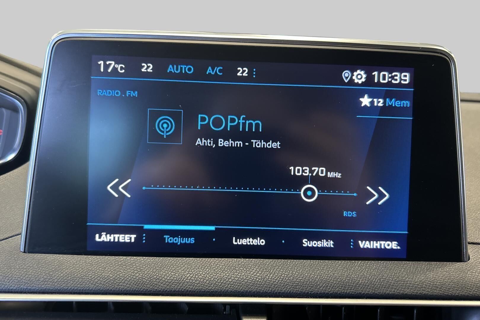 Peugeot 3008 iso kuva 24