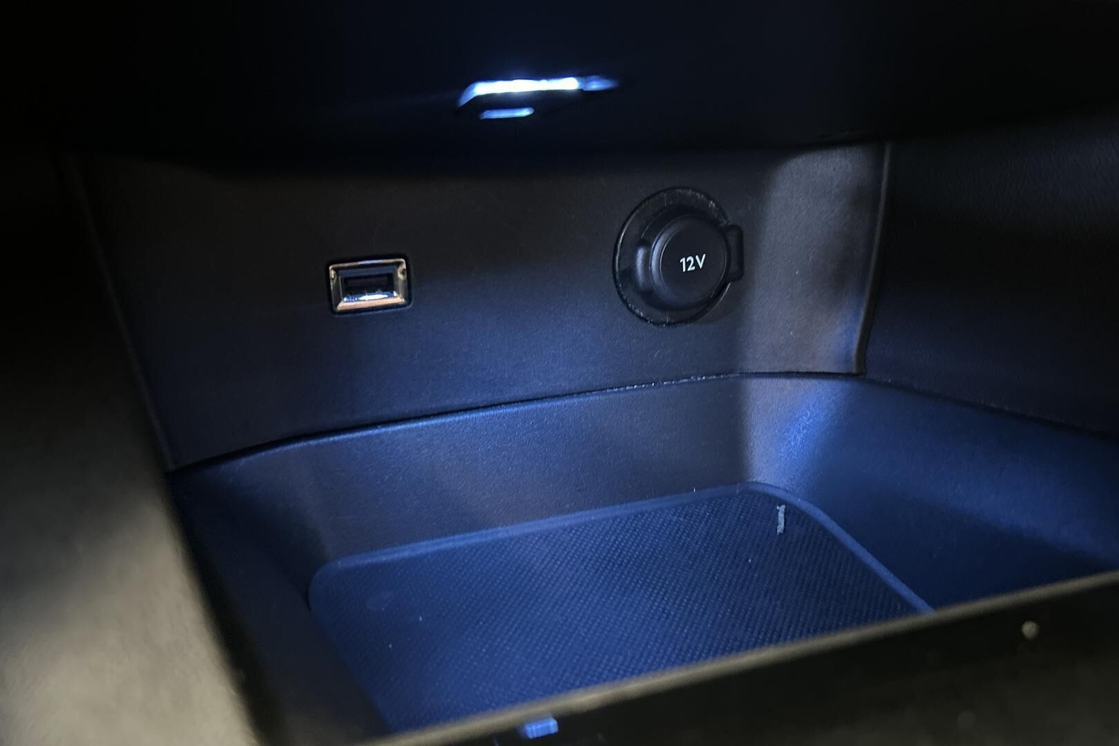 Peugeot 3008 iso kuva 32