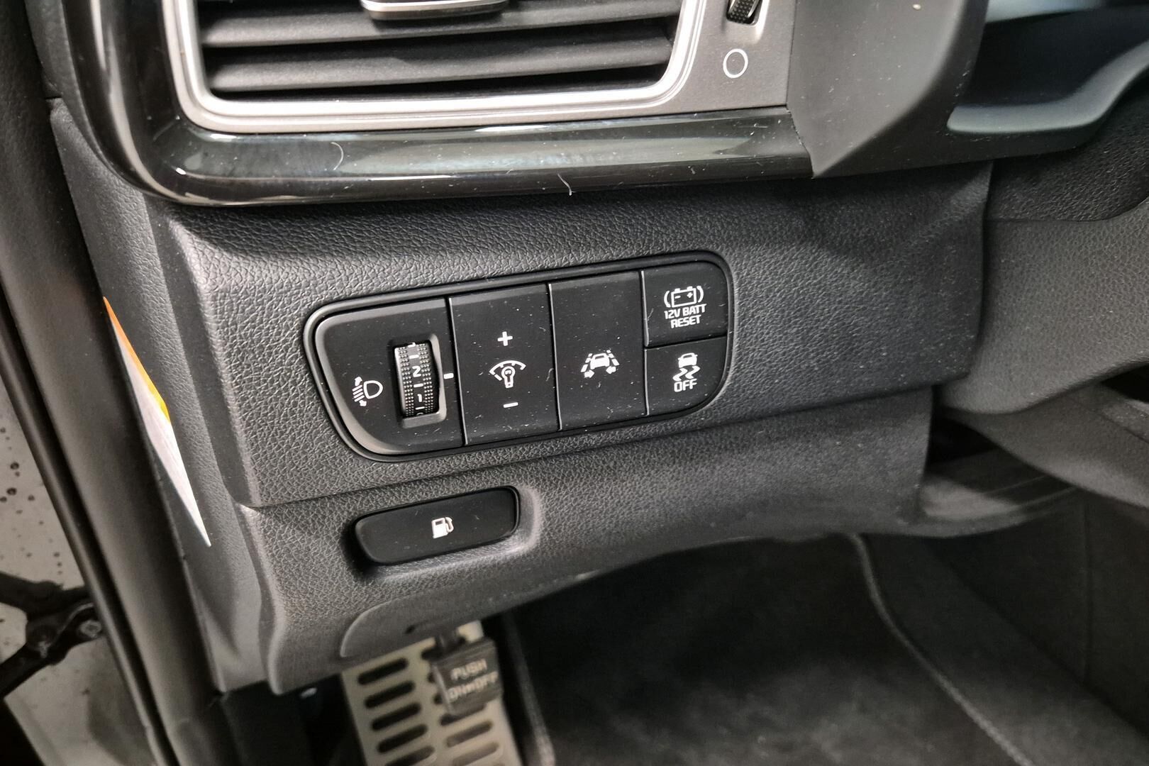 Kia Niro iso kuva 21