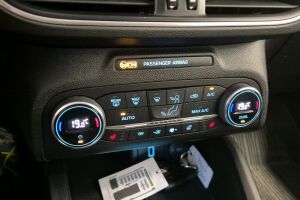 Ford Focus esikatselu 13