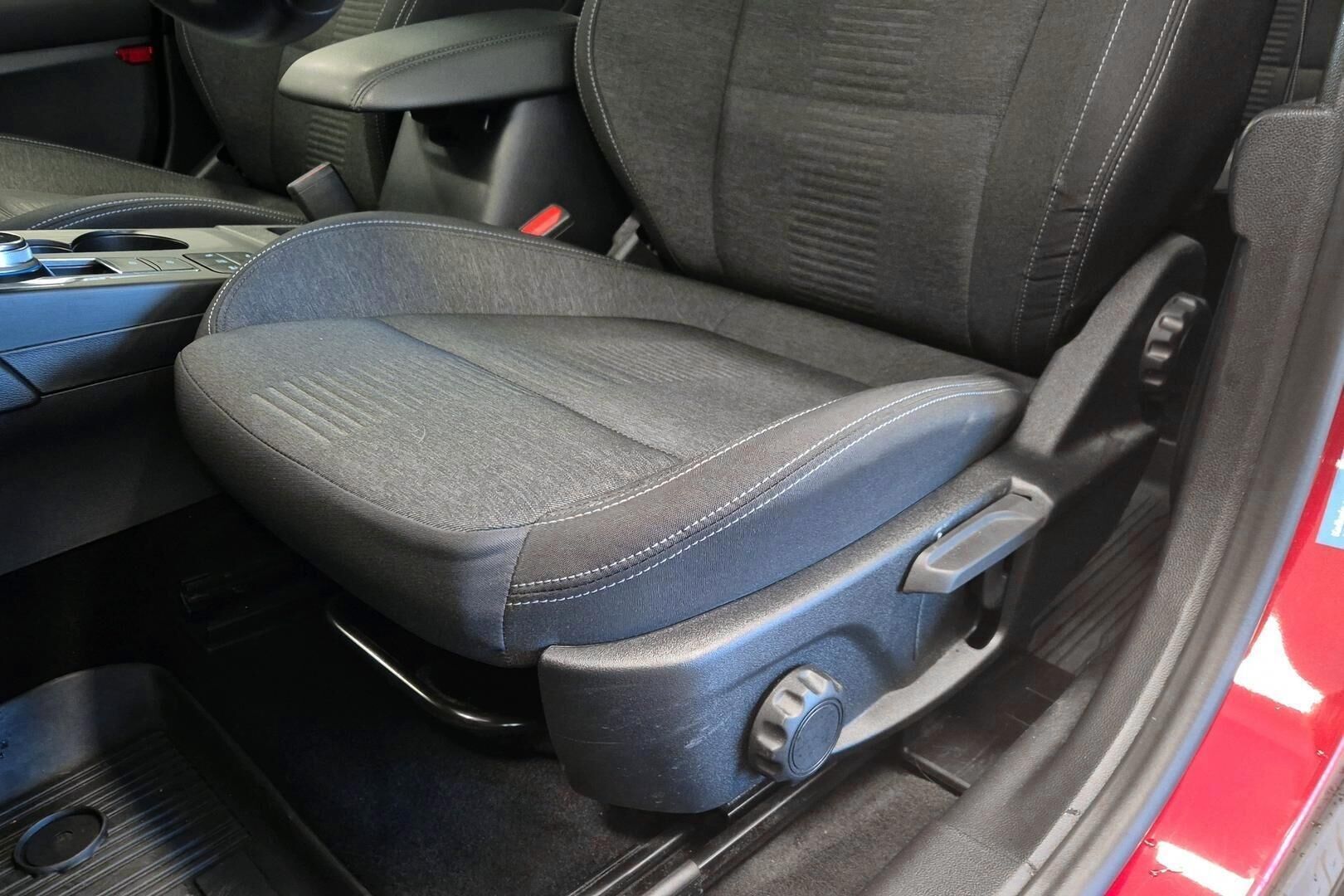 Ford Focus iso kuva 18