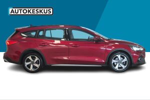 Ford Focus esikatselu 2