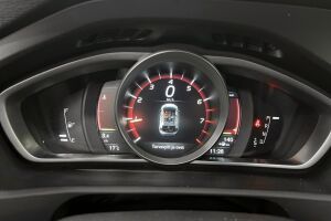 Volvo V40 esikatselu 13