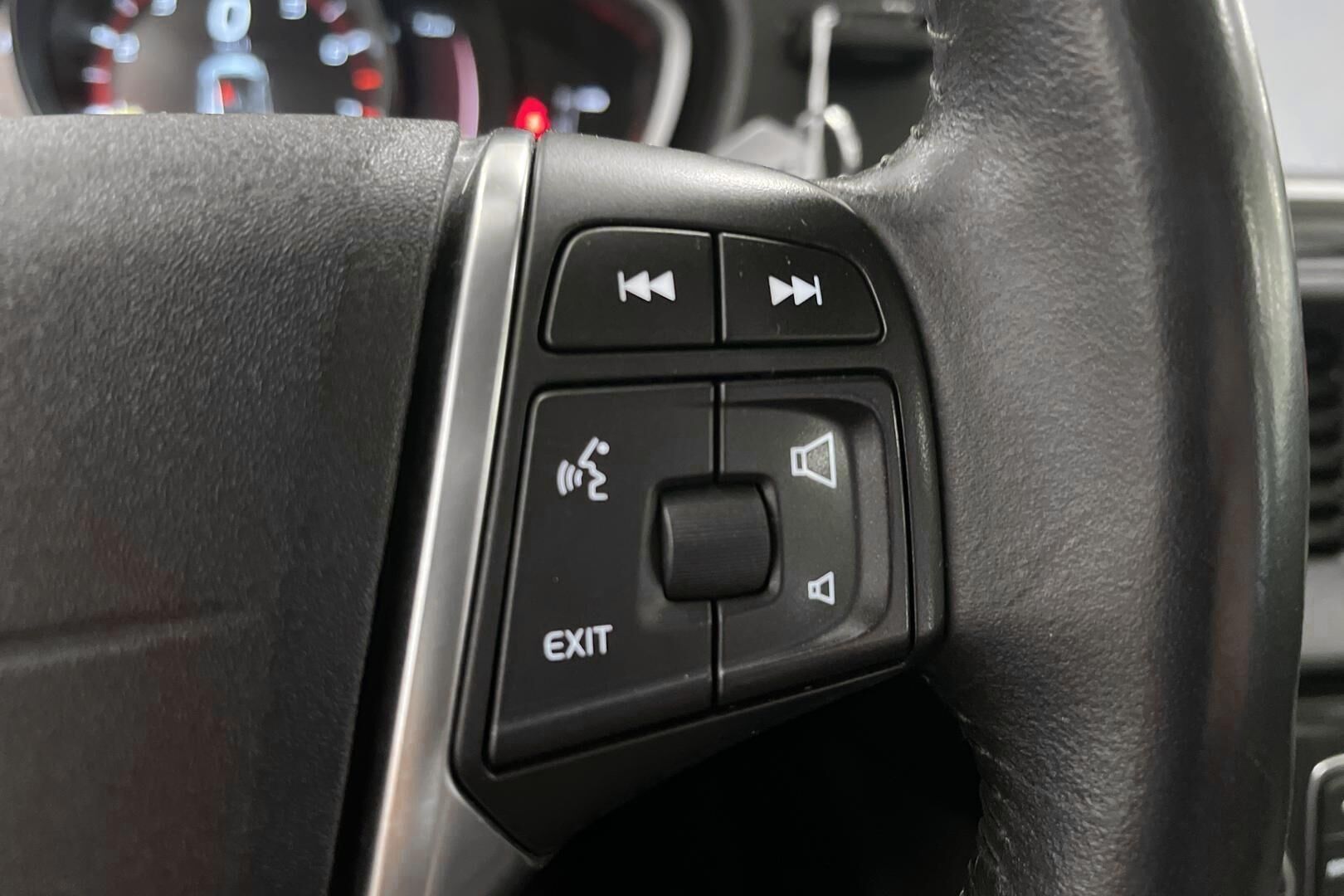 Volvo V40 iso kuva 17