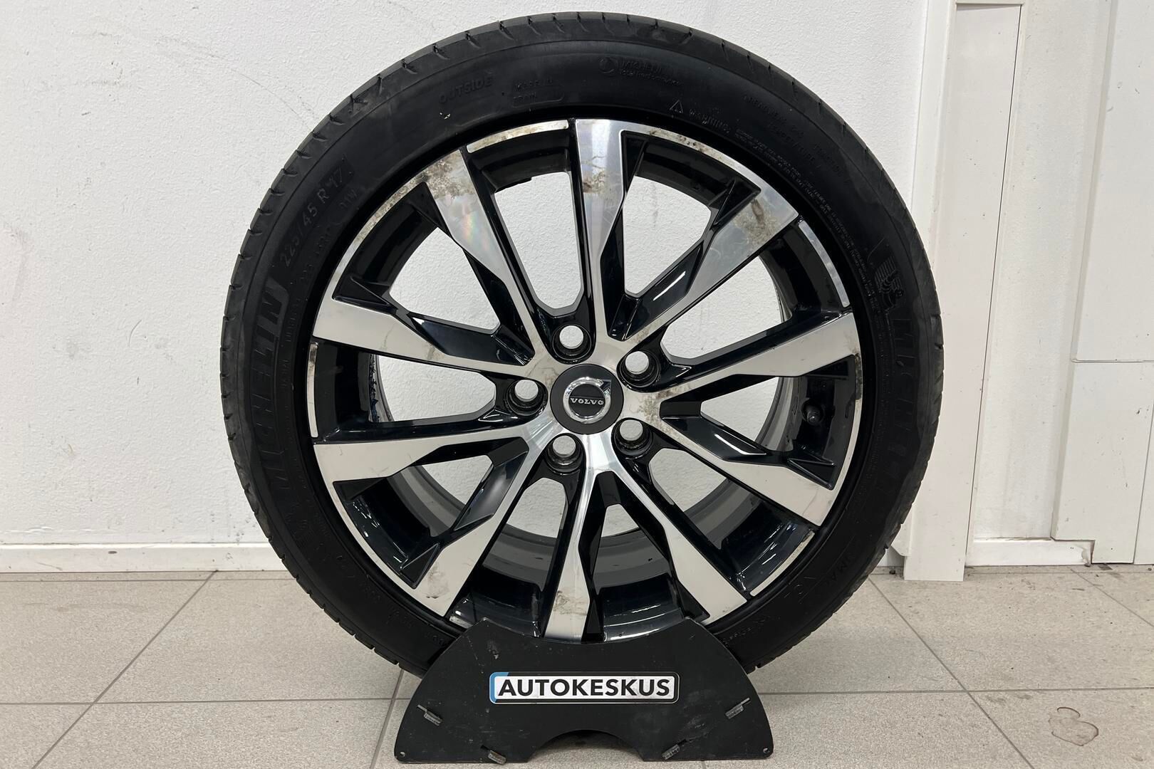 Volvo V40 iso kuva 20