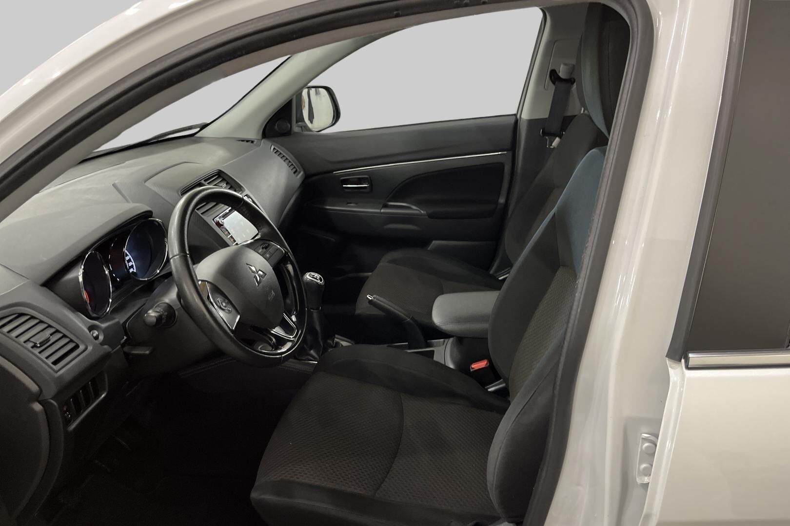 Mitsubishi ASX iso kuva 9