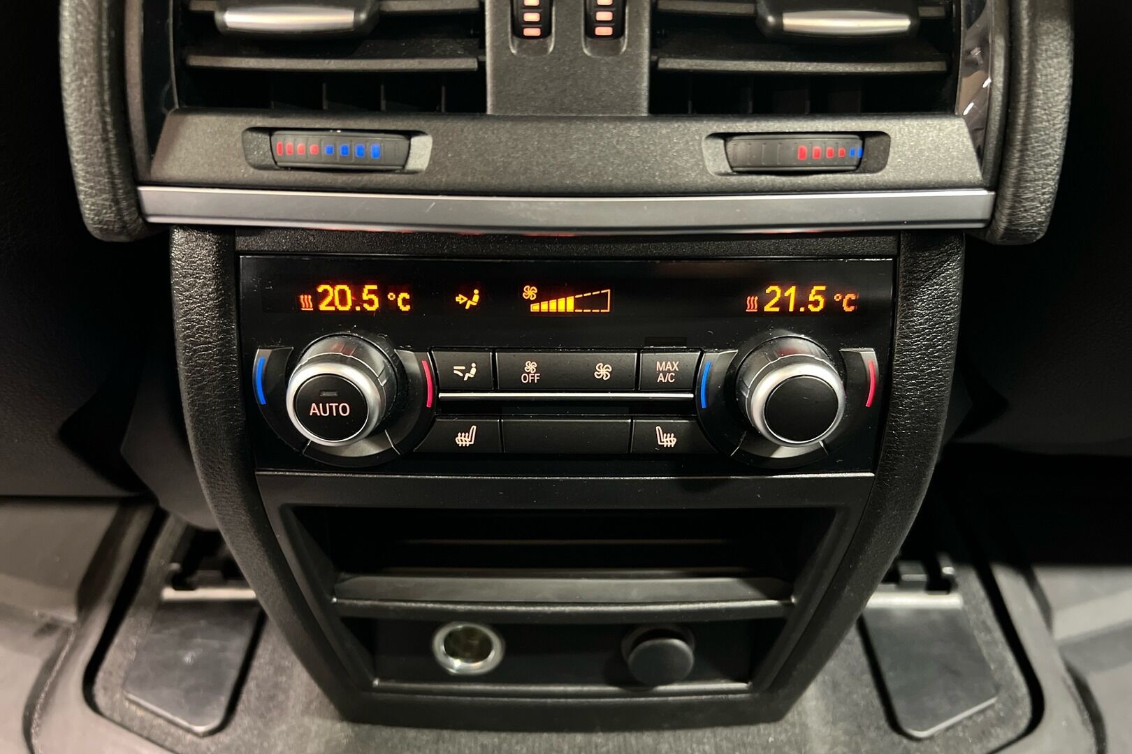 BMW X5 iso kuva 10