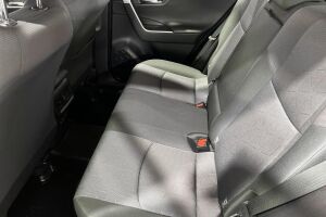 Toyota RAV4 esikatselu 10