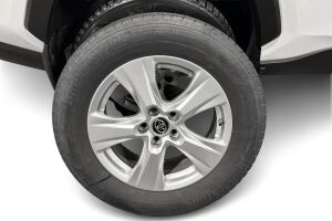 Toyota RAV4 esikatselu 22